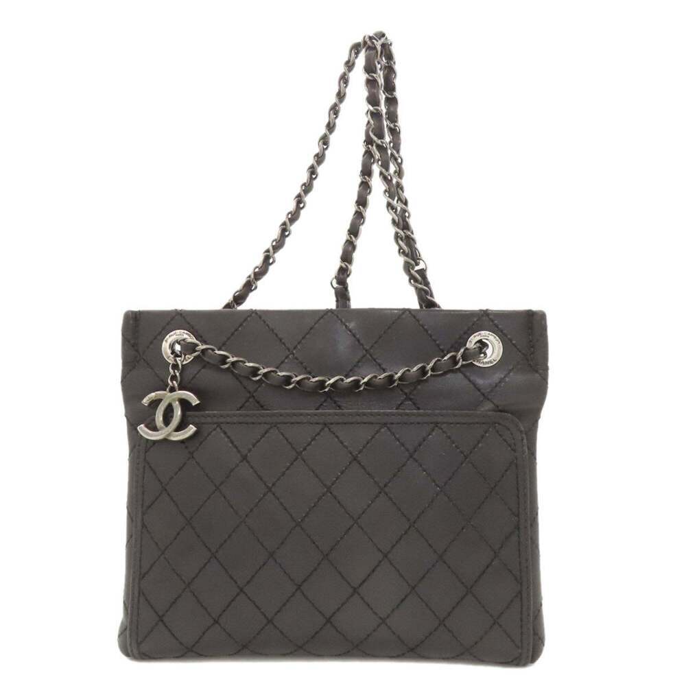 CHANEL Black Shoulder Bag